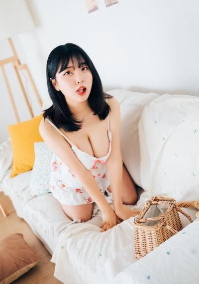大胸美女在线观看_720完整在线观看
