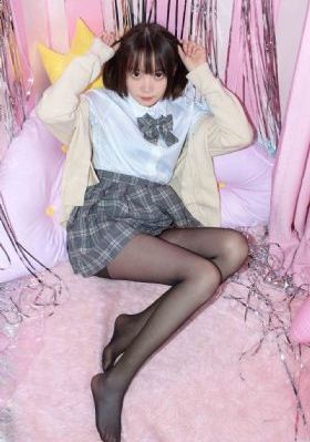 年轻的女朋友7个_剧情片高清完整版播放
