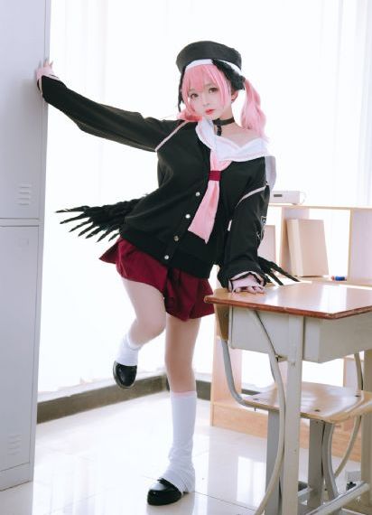 出差强睡年轻女老板1_超清在线播放观看